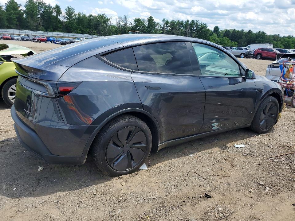 2026 TESLA MODEL Y — Фото 3 из 12