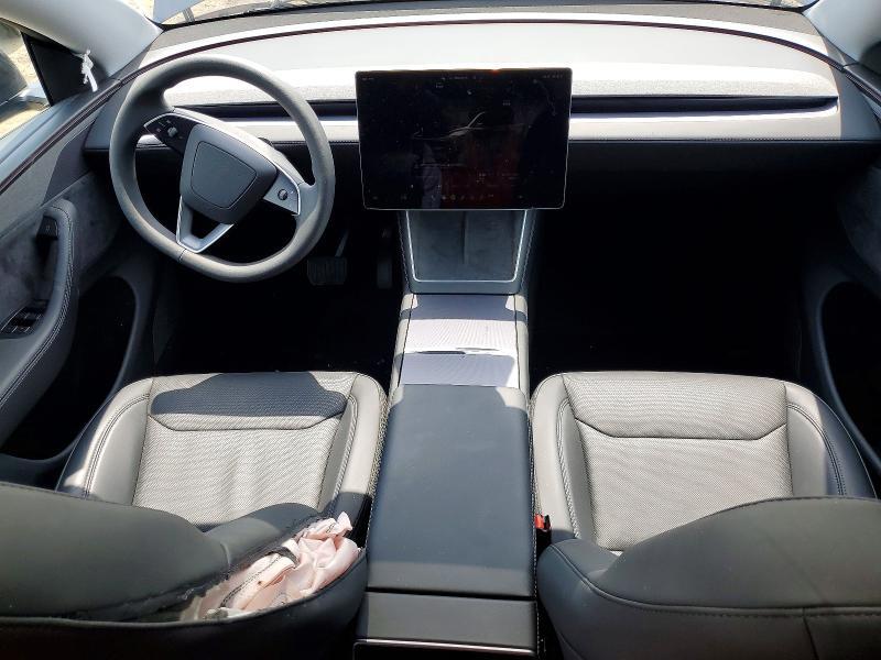 2026 TESLA MODEL Y — Фото 8 из 12