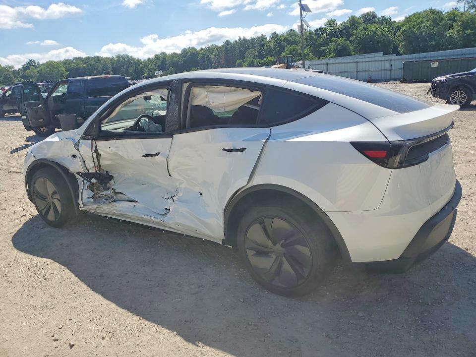 2026 TESLA MODEL Y — Фото 2 из 13