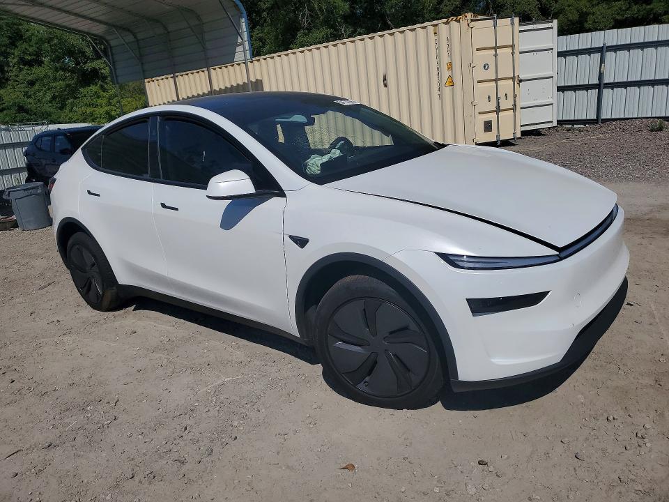2026 TESLA MODEL Y — Фото 4 из 13