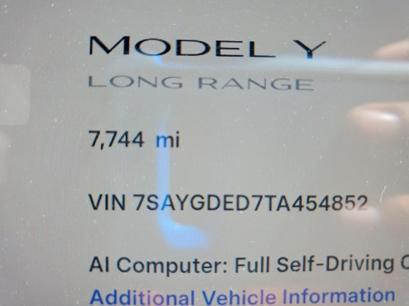 2026 TESLA MODEL Y — Фото 9 из 13