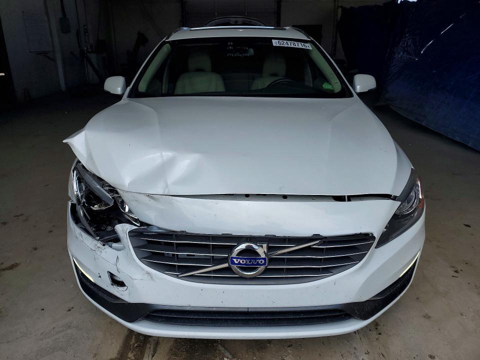 2015 VOLVO V60 PREMIER — Фото 5 из 13