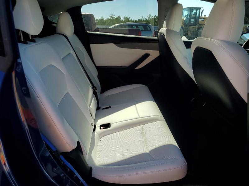 2026 TESLA MODEL Y — Фото 11 из 14