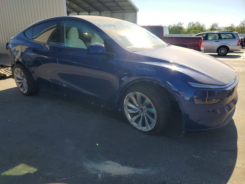 2026 TESLA MODEL Y — Фото 4 из 14