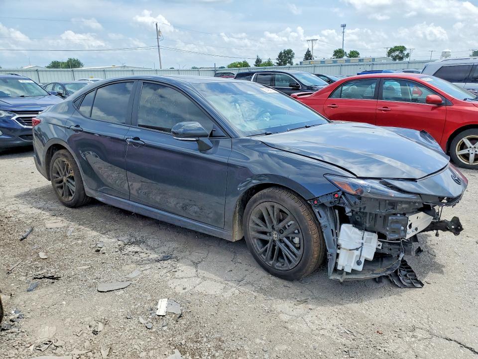 2026 TOYOTA CAMRY SE — Фото 4 из 13