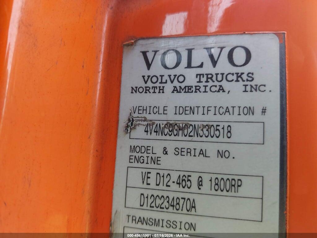 4V4NC9GH02N330518 2002 VOLVO VN photo no. 8
