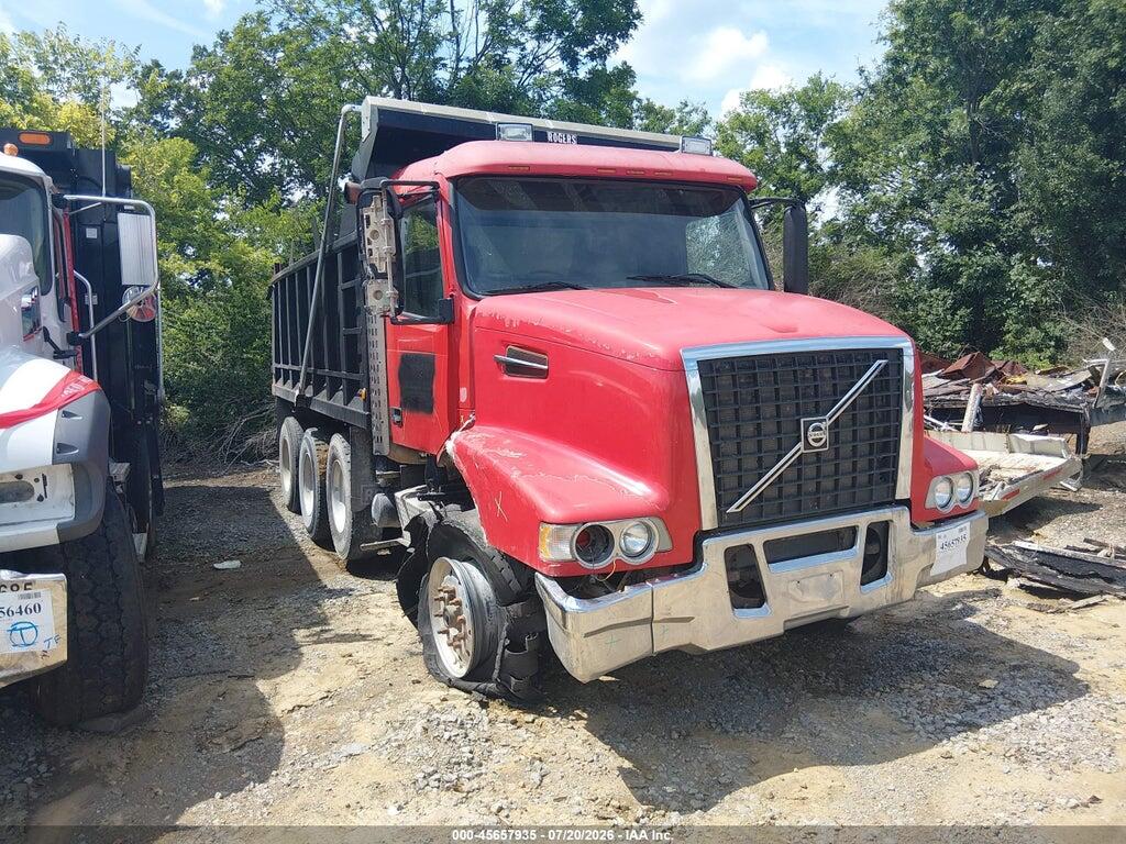 2002 VOLVO VHD 4V5KC9GH52N332473