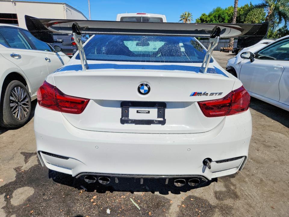 2016 BMW M4 GTS — Фото 6 из 12