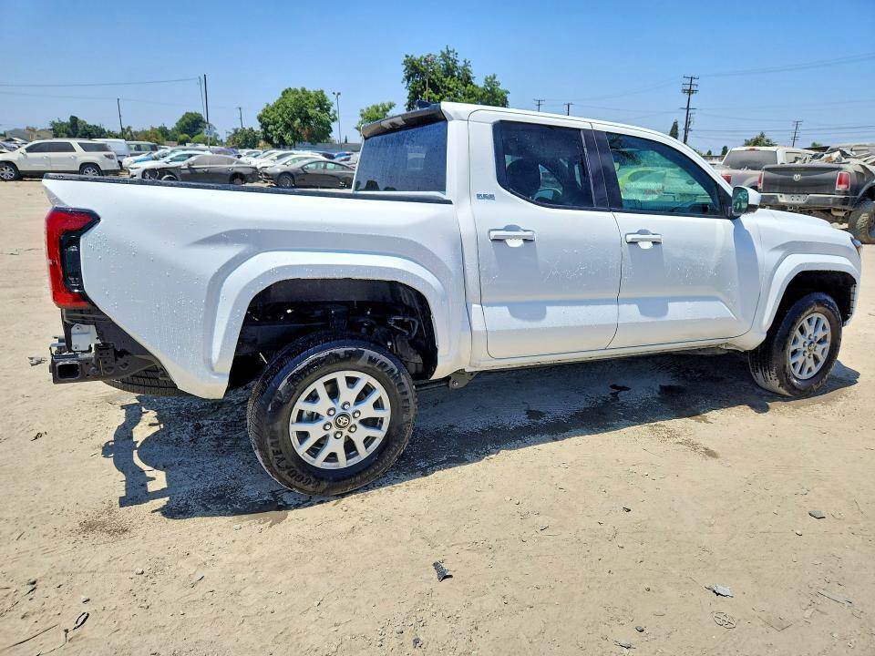 2026 TOYOTA TACOMA SR5 — Фото 3 из 13