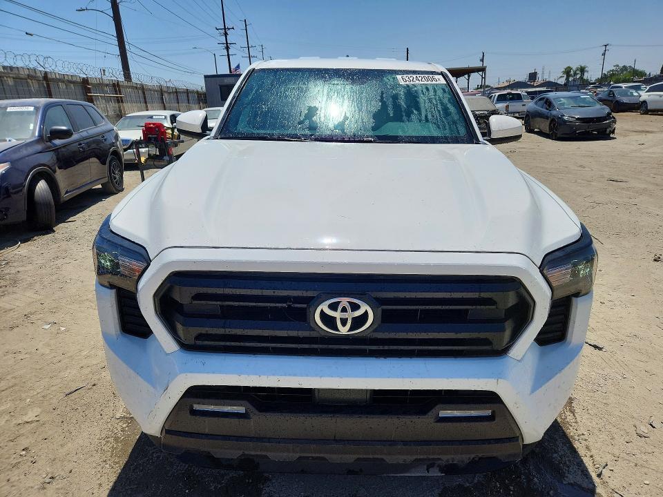 2026 TOYOTA TACOMA SR5 — Фото 5 из 13