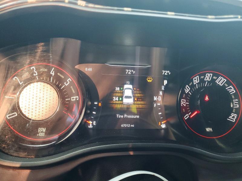 2021 DODGE CHALLENGER SXT — Фото 9 из 12