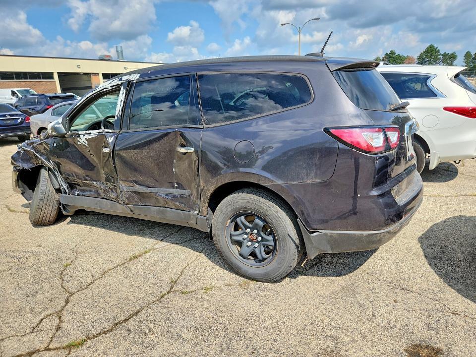 2016 CHEVROLET TRAVERSE LS — Фото 2 из 13
