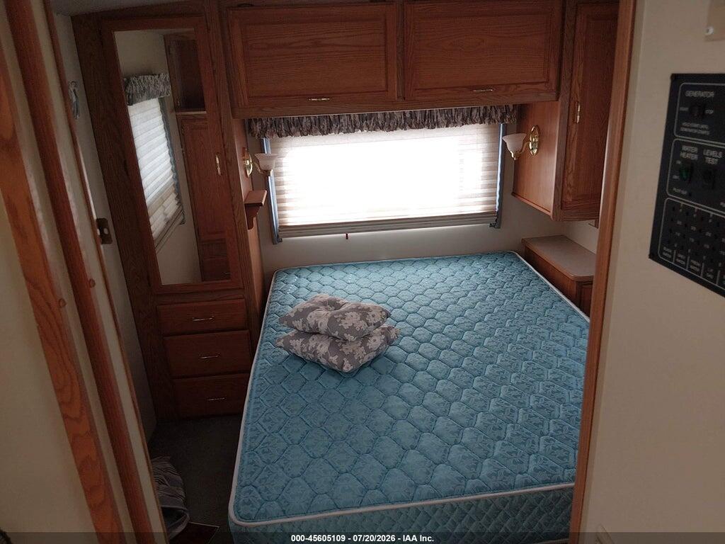 5B4LP57G723351391 2002 WORKHORSE CUSTOM CHASSIS MOTORHOME CHASSIS photo no. 12