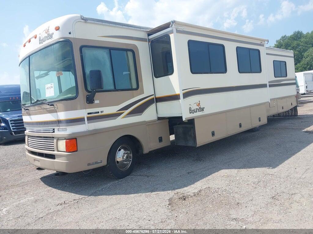 1FCNF53S5XJA14872 1999 FORD FLEETWOOD BOUNDER M- photo no. 2