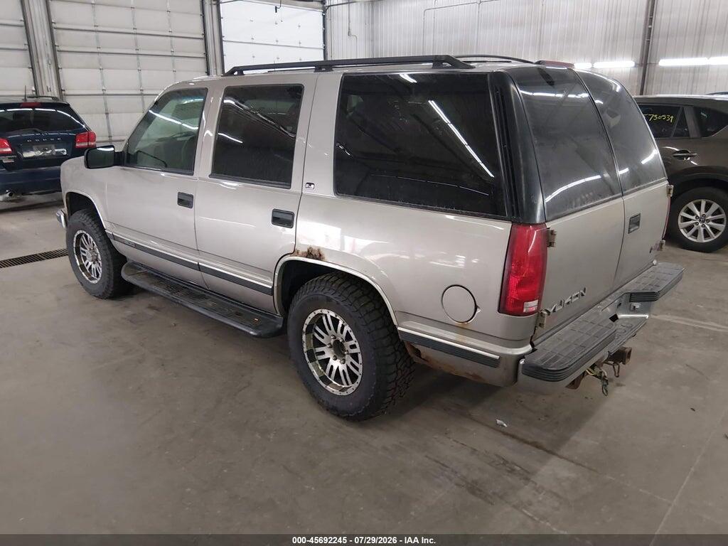 1GKEK13R5XJ805856 1999 GMC YUKON photo no. 3