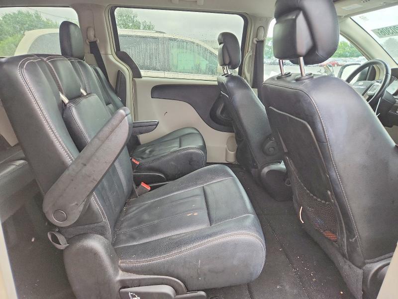2016 CHRYSLER TOWN & COUNTRY TOURING — Фото 11 из 13