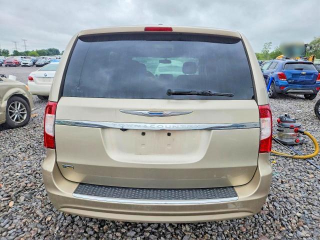 2016 CHRYSLER TOWN & COUNTRY TOURING — Фото 6 из 13