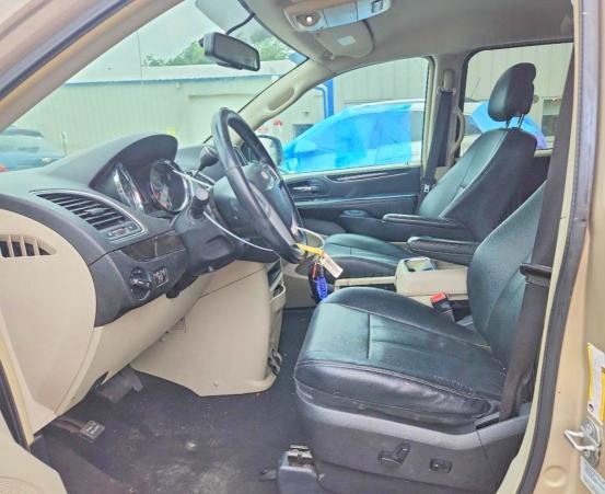 2016 CHRYSLER TOWN & COUNTRY TOURING — Фото 7 из 13