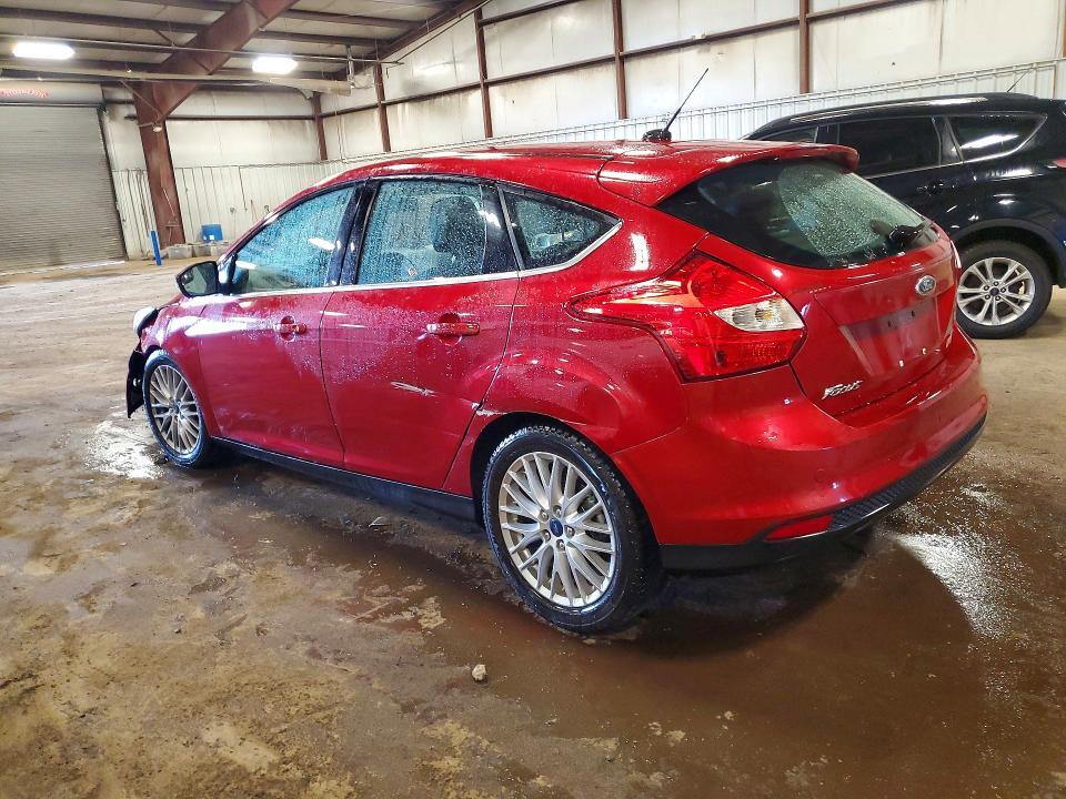 1FAHP3M26CL277515 2012 FORD FOCUS photo no. 2