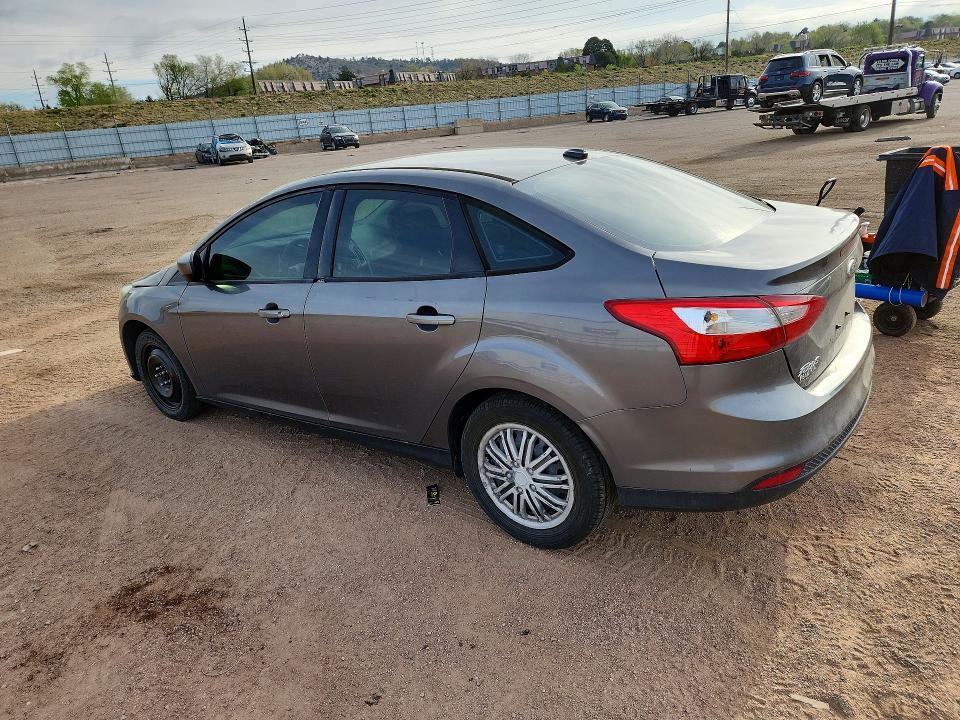 1FAHP3F29CL211635 2012 FORD FOCUS photo no. 2