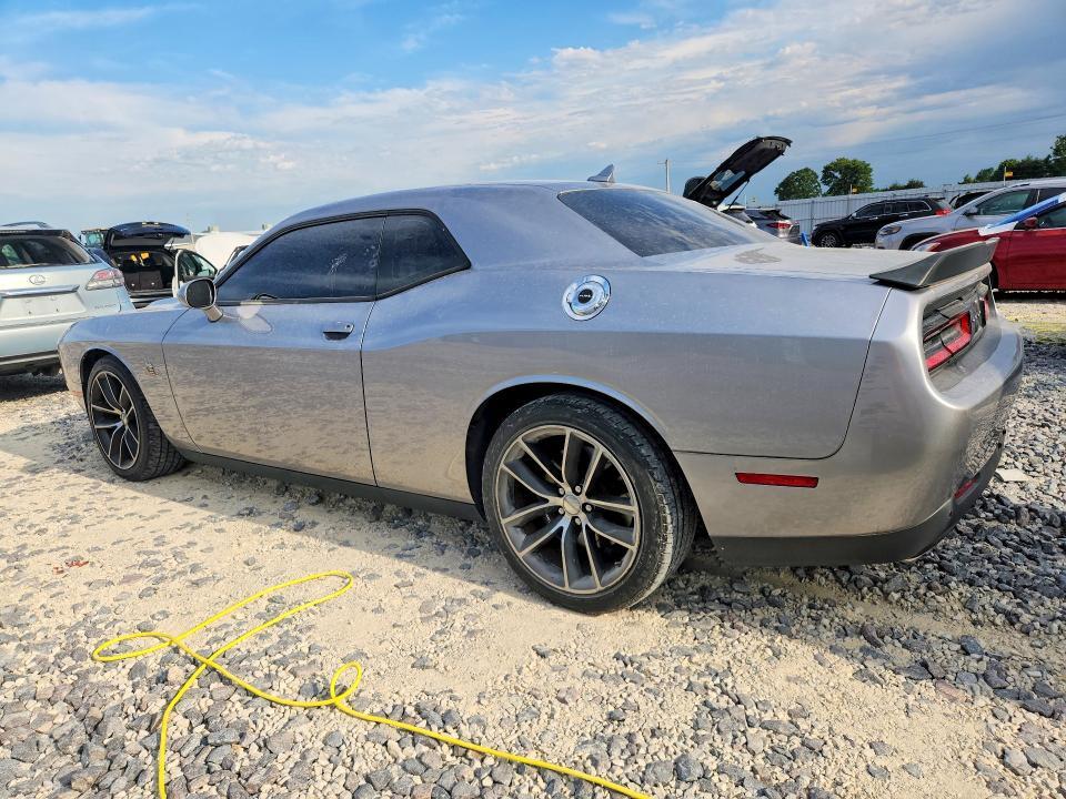 2C3CDZFJXGH137138 2016 DODGE CHALLENGER photo no. 2