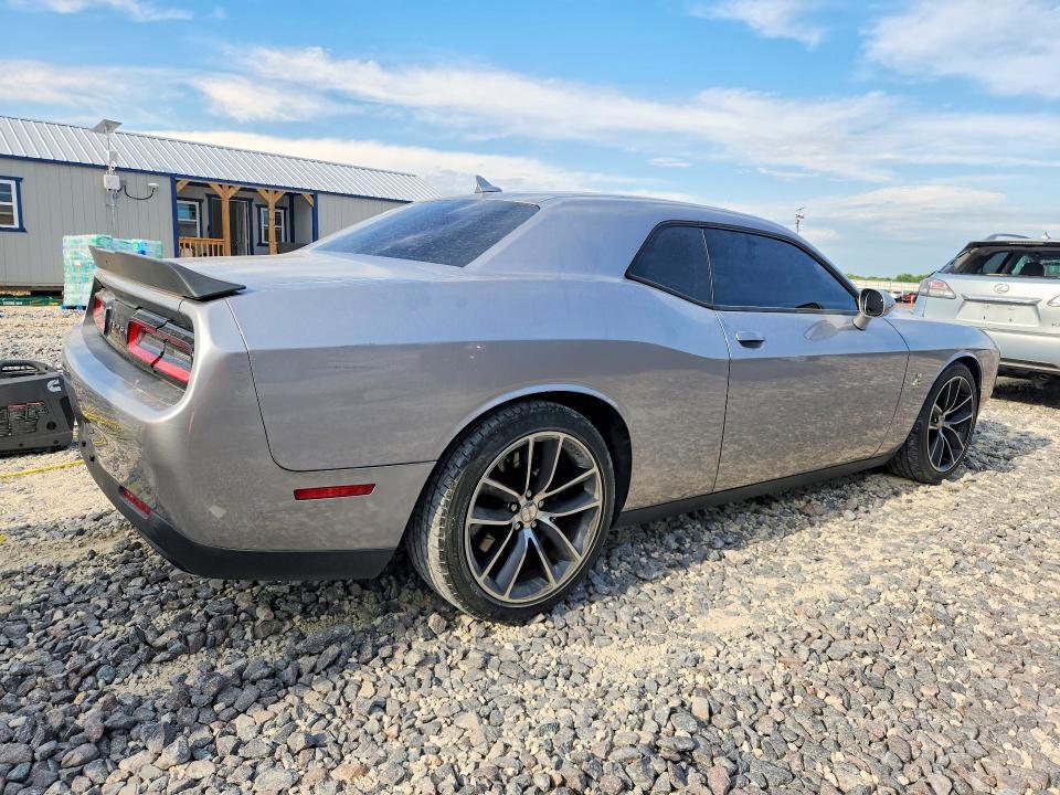 2C3CDZFJXGH137138 2016 DODGE CHALLENGER photo no. 3