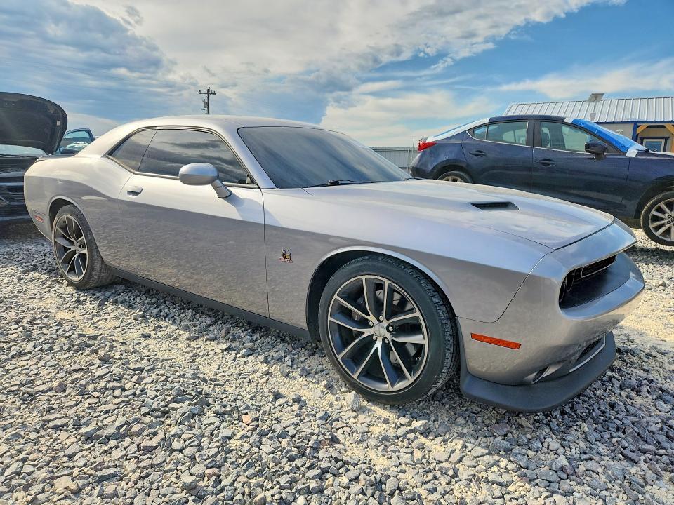 2C3CDZFJXGH137138 2016 DODGE CHALLENGER photo no. 4
