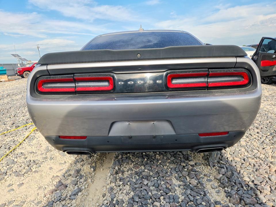 2C3CDZFJXGH137138 2016 DODGE CHALLENGER photo no. 6