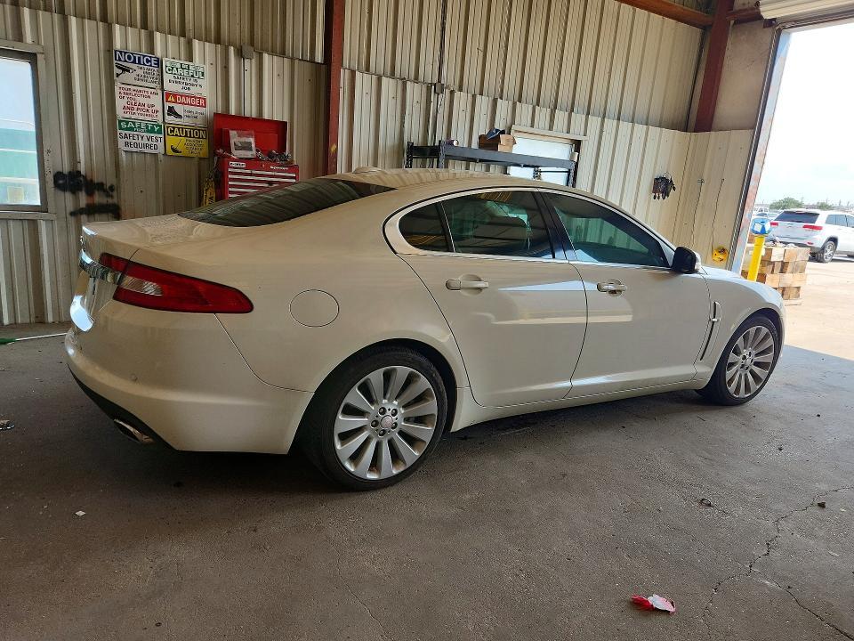 2009 JAGUAR XF LUXURY — Фото 3 из 12