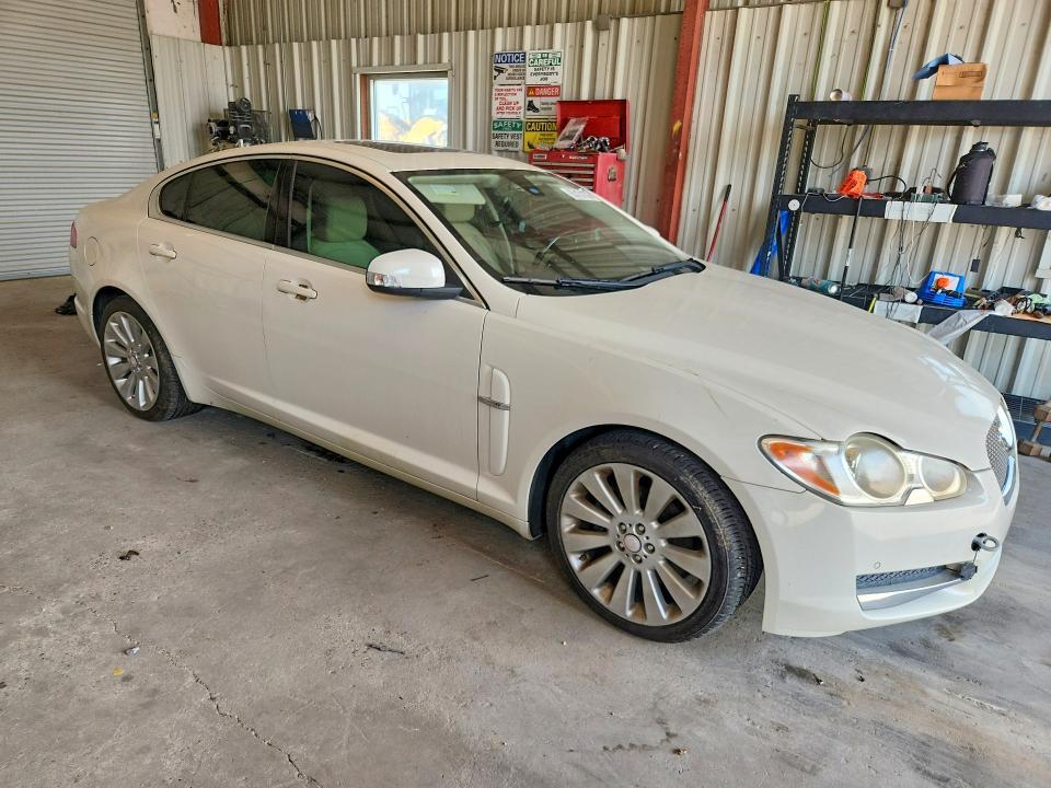 2009 JAGUAR XF LUXURY — Фото 4 из 12