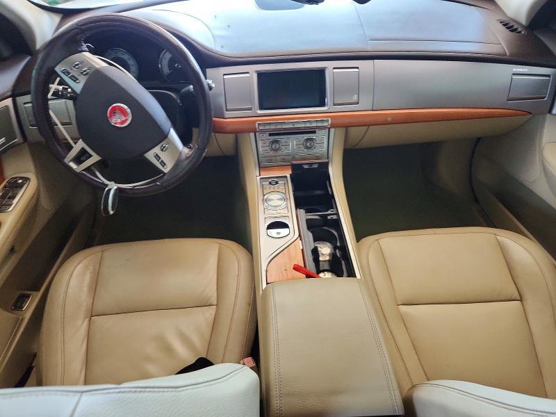 2009 JAGUAR XF LUXURY — Фото 8 из 12