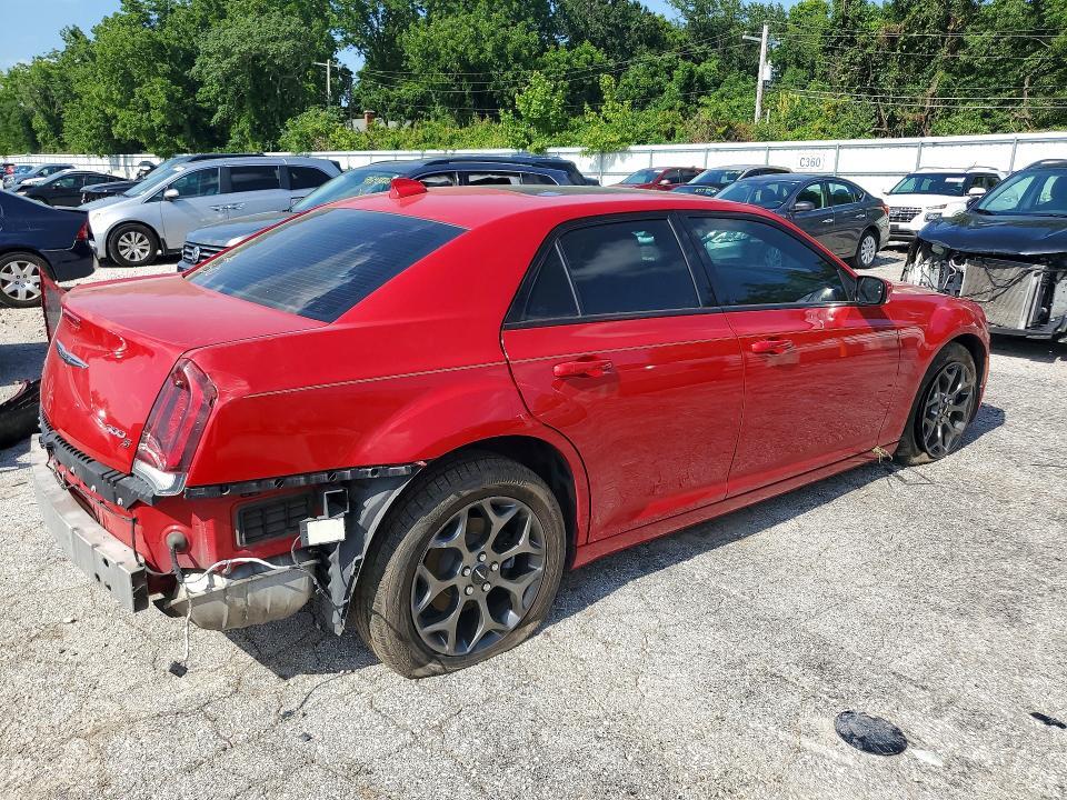 2016 CHRYSLER 300 S — Фото 3 из 12