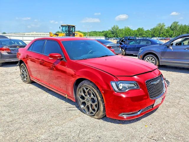2016 CHRYSLER 300 S — Фото 4 из 12