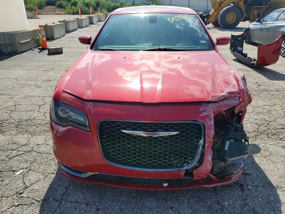 2016 CHRYSLER 300 S — Фото 5 из 12