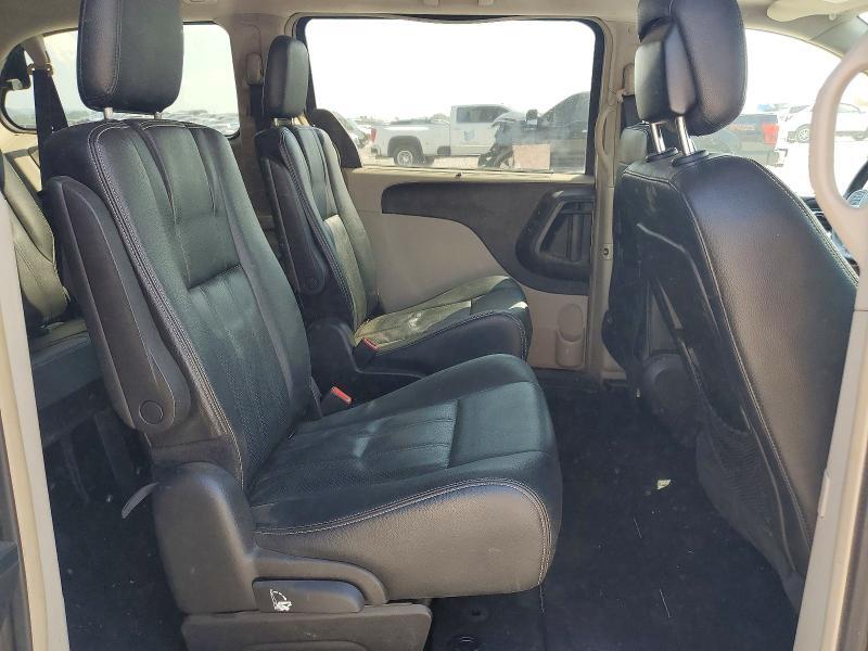 2016 CHRYSLER TOWN & COUNTRY TOURING L — Фото 11 из 13