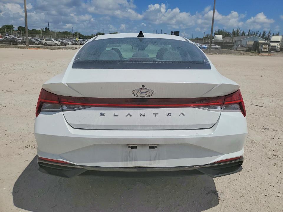 2021 HYUNDAI ELANTRA SEL — Фото 6 из 13