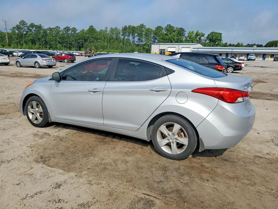 2012 HYUNDAI ELANTRA — Фото 2 из 12