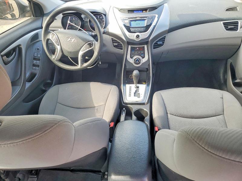2012 HYUNDAI ELANTRA — Фото 8 из 12