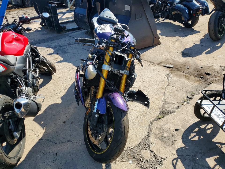 2009 YAMAHA YZFR6 — Фото 2 из 10