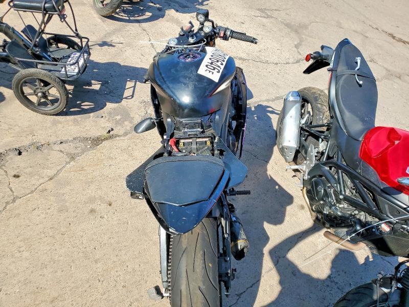 2009 YAMAHA YZFR6 — Фото 6 из 10