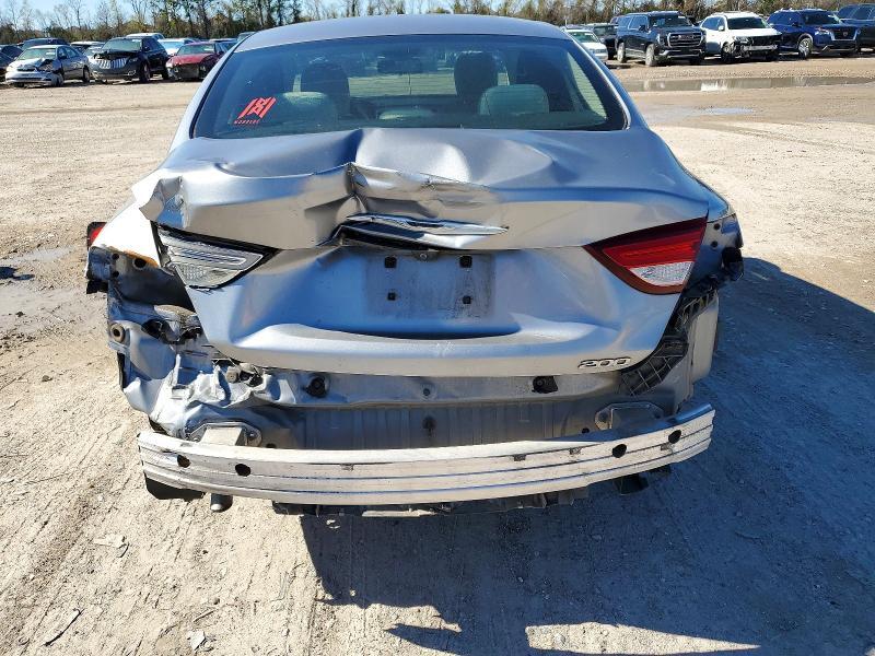 2016 CHRYSLER 200 — Фото 6 из 13