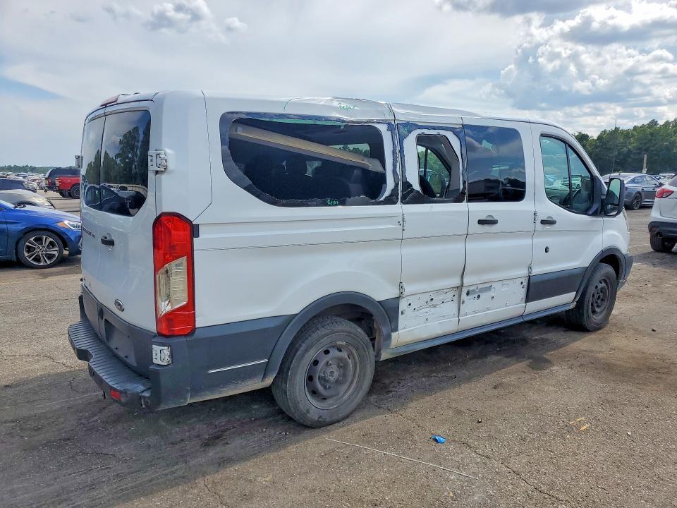 2016 FORD TRANSIT T-150 — Фото 3 из 13