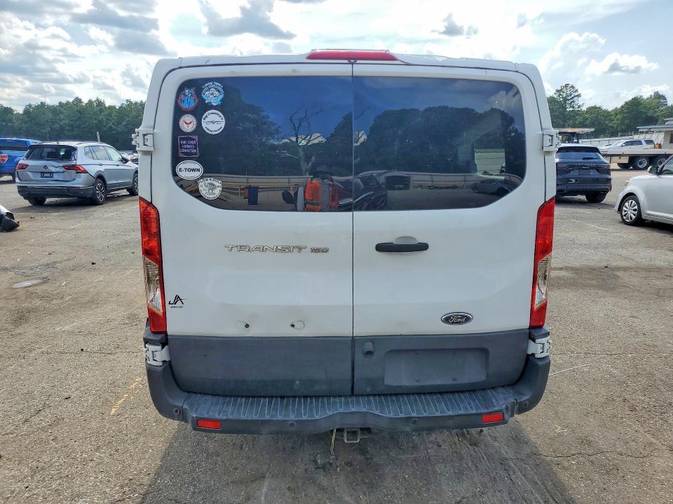 2016 FORD TRANSIT T-150 — Фото 6 из 13