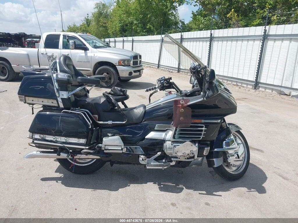 1HFSC2239XA103835 1999 HONDA GL1500 photo no. 12