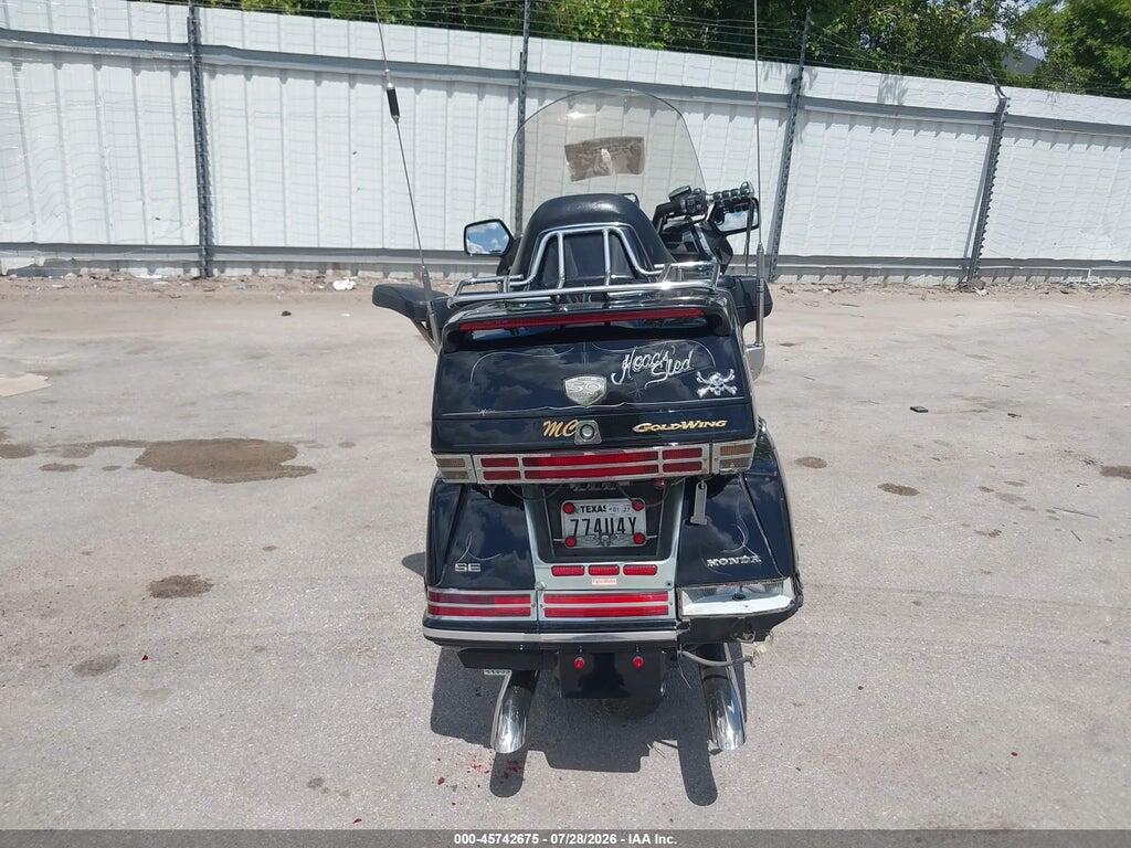 1HFSC2239XA103835 1999 HONDA GL1500 photo no. 6