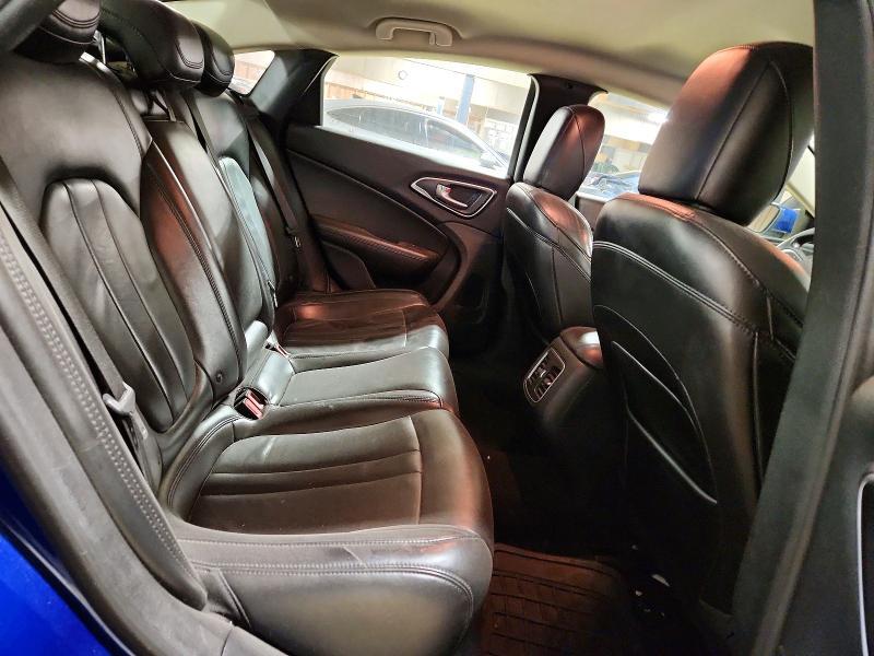 2016 CHRYSLER 200 LIMITED — Фото 10 из 12