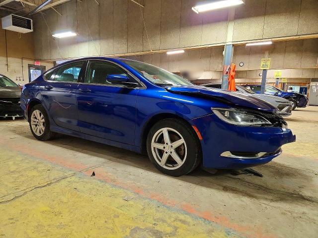 2016 CHRYSLER 200 LIMITED — Фото 4 из 12