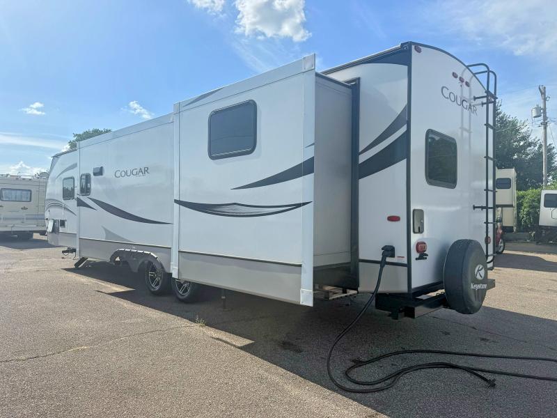 2021 KEYSTONE Cougar 34TSB SLIDE-IN CAMPER — Фото 3 из 10