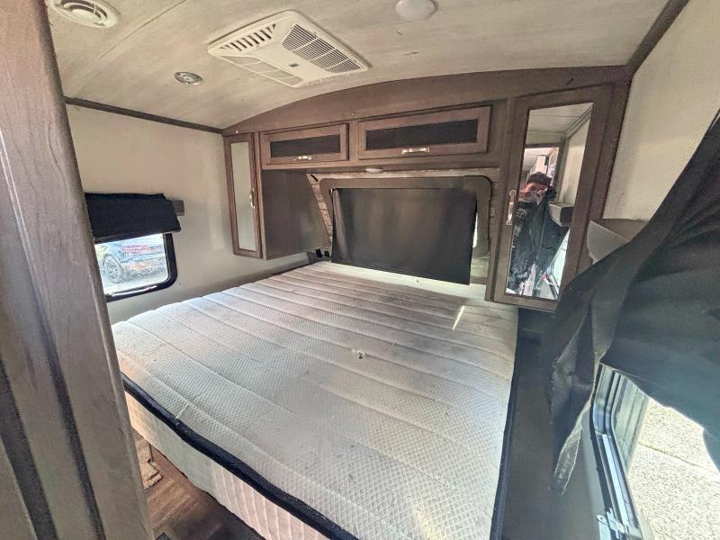 2021 KEYSTONE Cougar 34TSB SLIDE-IN CAMPER — Фото 5 из 10