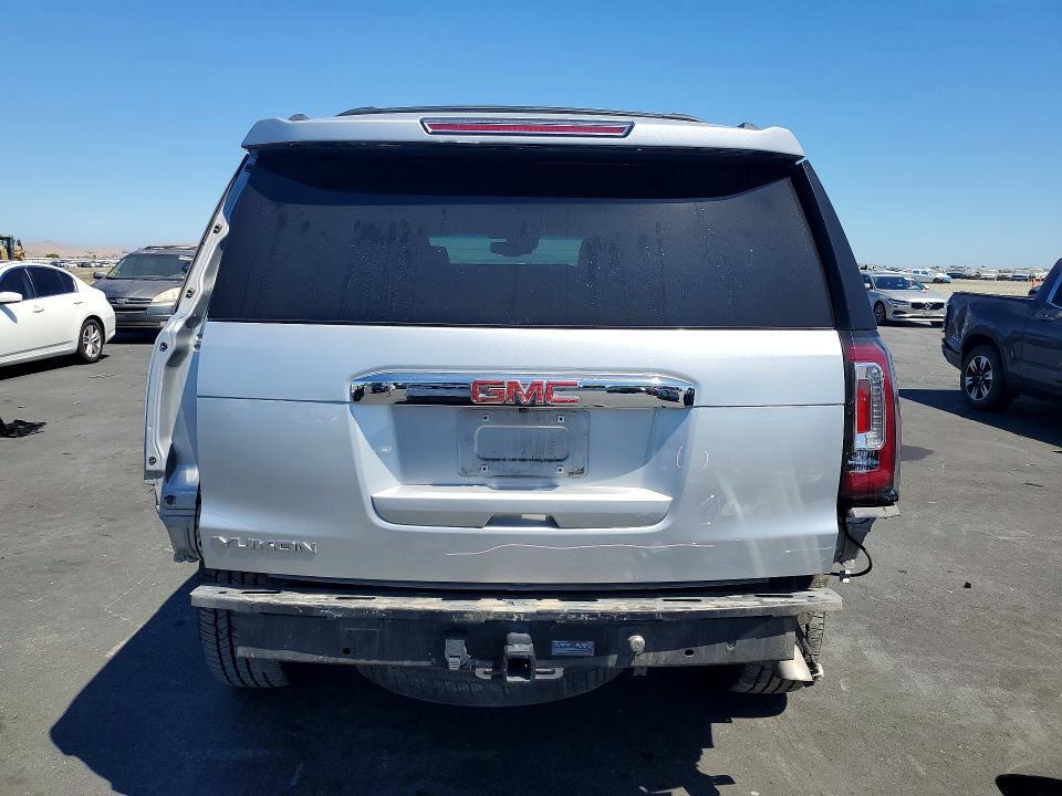 2016 GMC YUKON DENALI — Фото 6 из 14